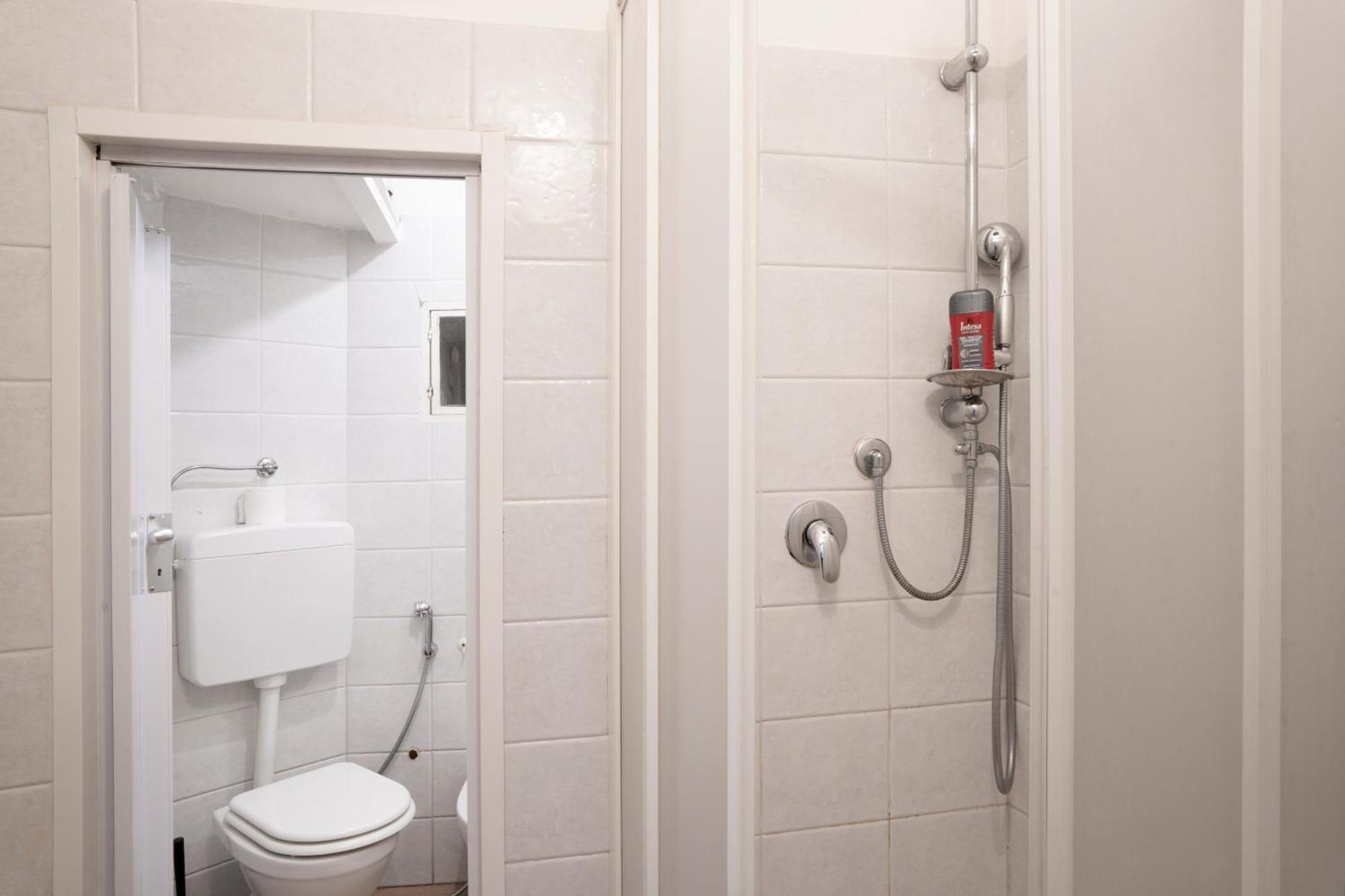Apartment Sei In Centro Genua